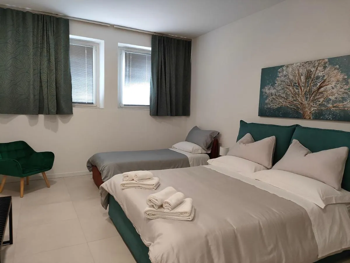 Da Anna Locazione Turistica Hotel Verona 0*,  Italy